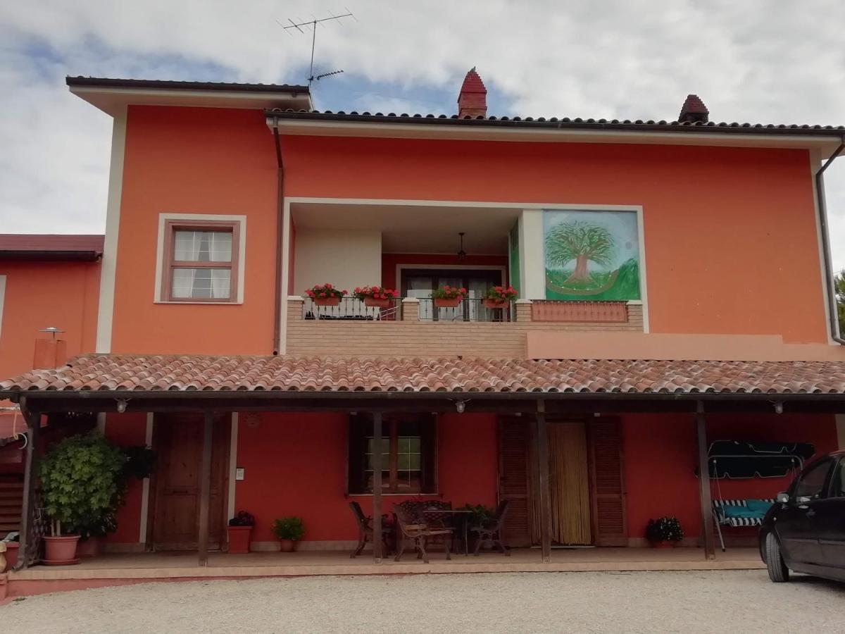 רוזטו דליי אברוצי B&B Gli Amici Del Tubarello מראה חיצוני תמונה